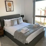 Icona - Luxury 2 Bed Penthouse Apartment